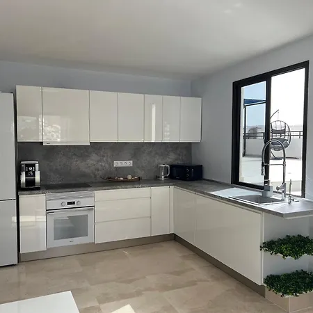 Apartment 4 Bedroom 2 Bathroom Penthouse With Private Patio And Jacuzzi, Astonishing Views Of Gigantes